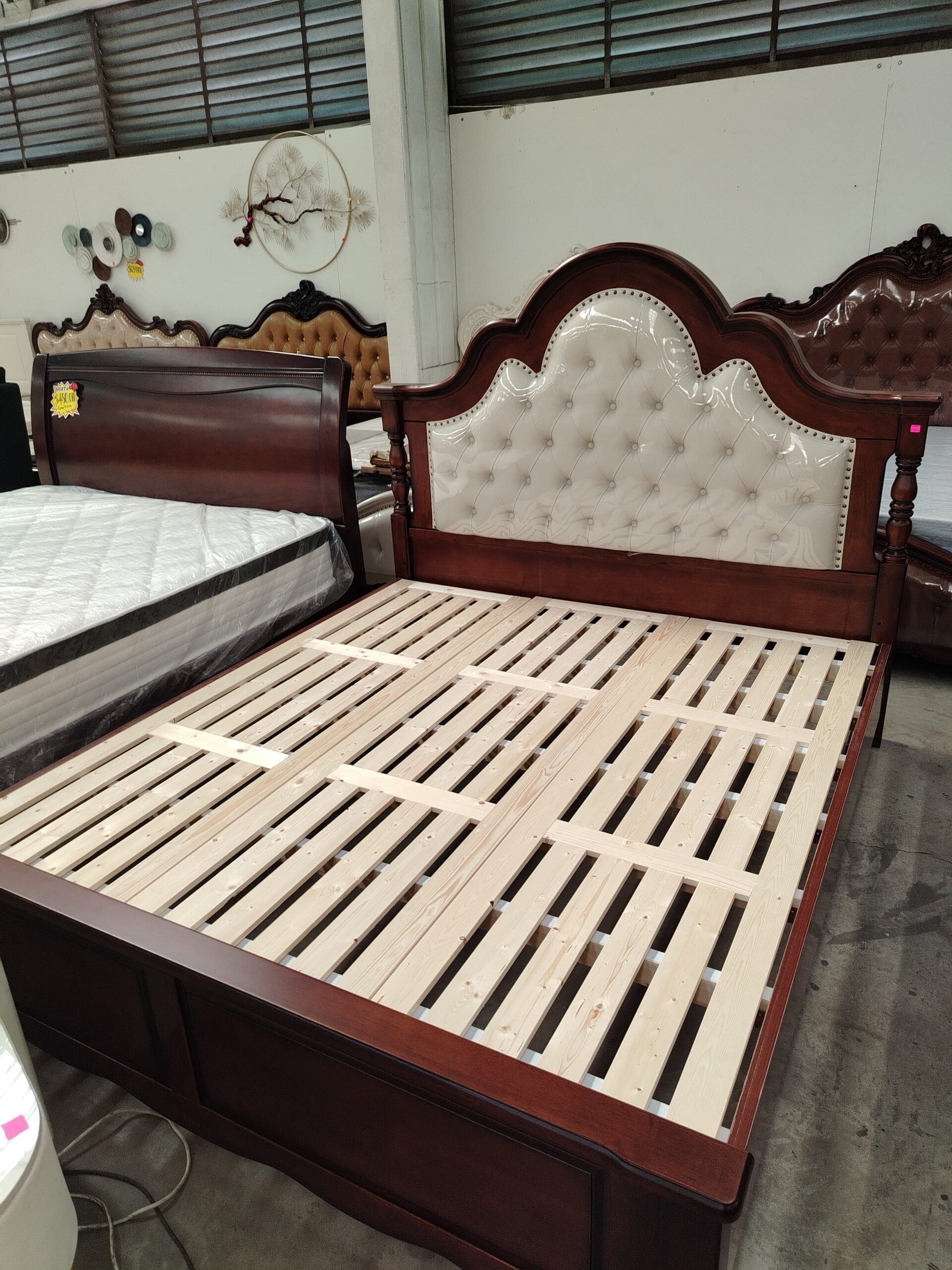 Cama king caoba oscuro - Imagen 2