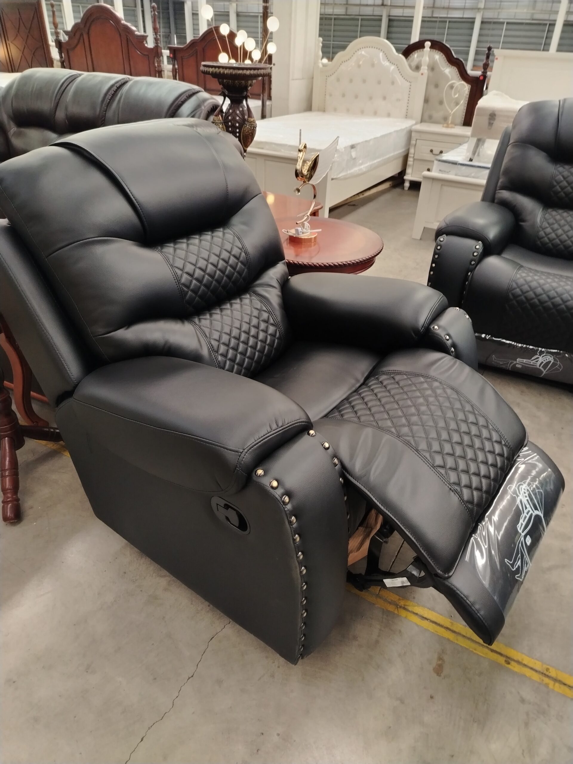 Juego de Living Bergere Premium (3-2-1) – Lujo, Diseño y Confort Absoluto. Color Negro - Imagen 5